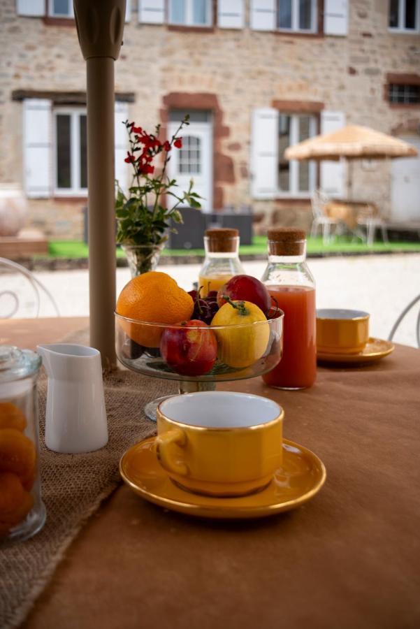 La Demeure Du Comte Bed & Breakfast Marcillac-Vallon Luaran gambar